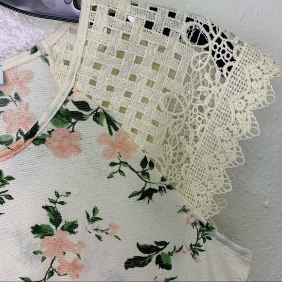 Love J Floral Croped Top with Tie Size M - Picture 5 of 10